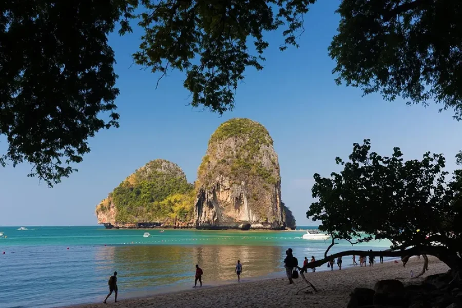 Krabi: Private 4 Islands Snorkeling Tour with Long-Tail Boat