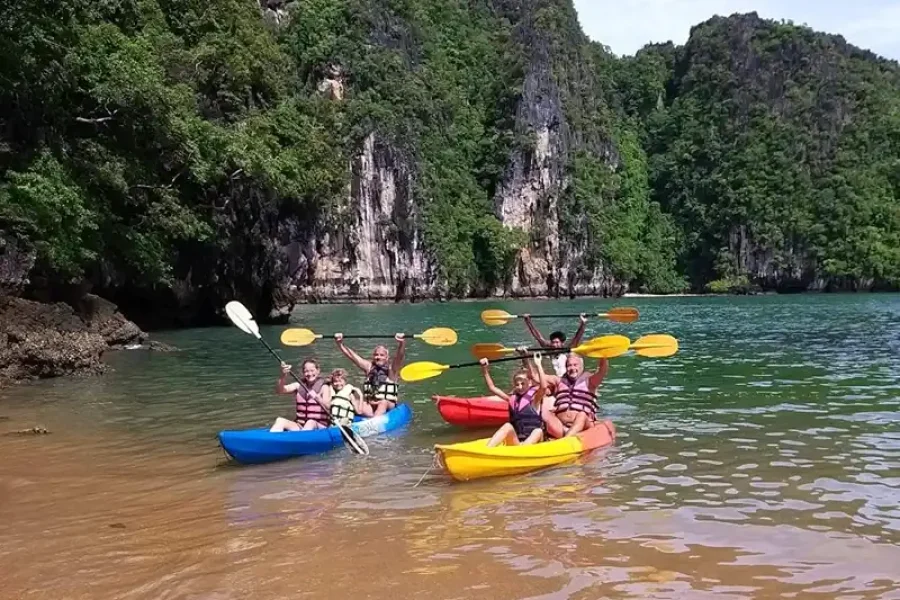 Ko Lanta: Kayak and Long-Tail Boat Nature and Wildlife Tour